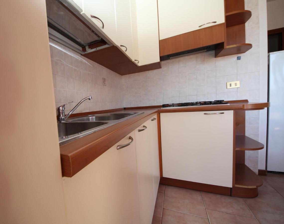 Villa Gloria Appartamento E01 Росолина Маре Екстериор снимка